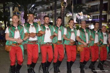 Desembarco y embajada mora