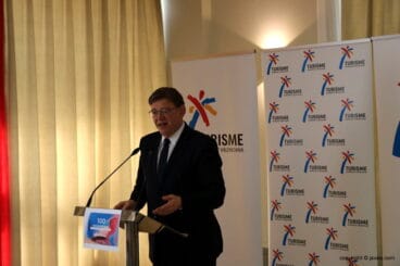 Puig defiende la importancia del turismo para el territorio valenciano