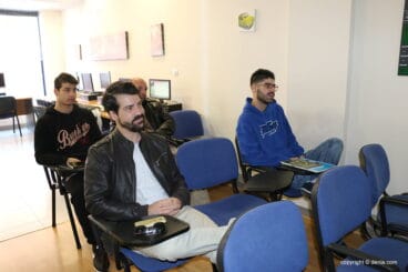 Alumnos en Autoescuela Victoria