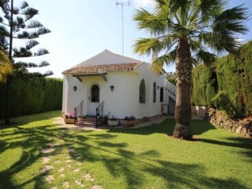 Chalet con jardín en Jávea – Atina Inmobiliaria