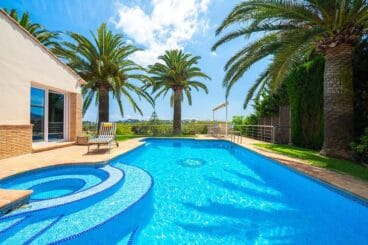 Chalet en Jávea con piscina privada – Aguila Rent a Villa