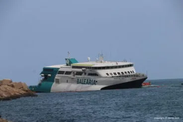 Ferry Pinar del Río encallado en Dénia