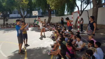 Alumnos del colegio Vicente Tena en las actividades de Acción por el Clima