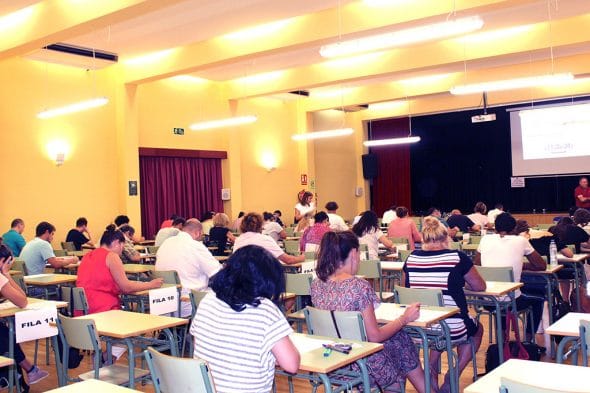 Imagen: Alumnos durante un examen