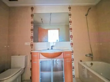 Baño en un piso a a la venta en Jávea – L&T Properties