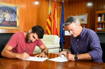 Firma del convenio con el Club de Atletisme Llebeig