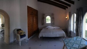 Dormitorio en chalet a la venta en Jávea – Terramar Costa Blanca
