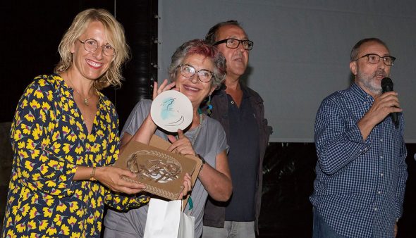 Imagen: El Tapis Xàbia recibe el trofeo Conmemorativo de la Fundació Oceanogràfic