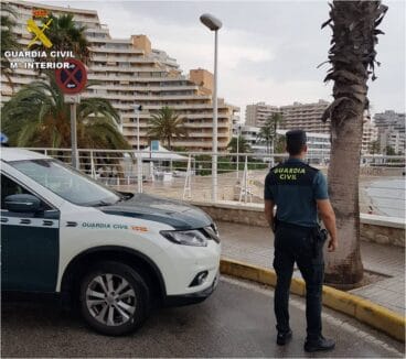 Guardia Civil en el Paseo Marítimo de Calpe