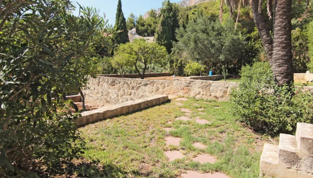 Jardín de varias alturas - MORAGUESPONS Mediterranean Houses