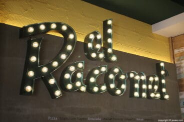 Logotipo de El Raconet en su local en el centro de Jávea