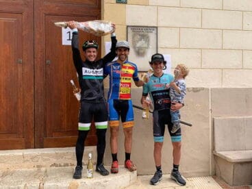 Los tres primeros clasificados en Senija