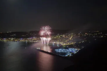 Espectacular disparo del castillo de fuegos artificiales de las fiestas de Loreto