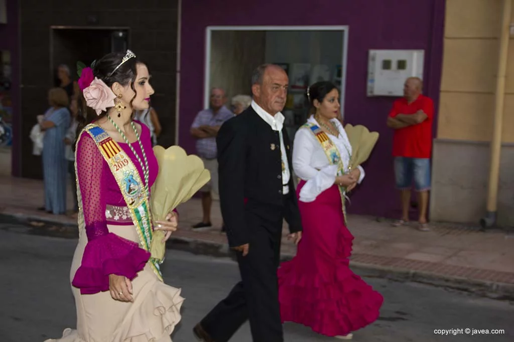 La Casa de Andalucía en la ofrenda de flores de fiestas de Loreto