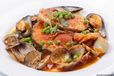 Plato de pescado fresco – Restaurante Pepe y Estrella