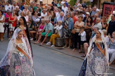 Damas y reina de les Fogueres de Sant Joan 2019