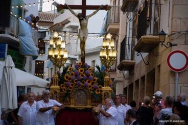 El Cristo al salir de la Iglesia
