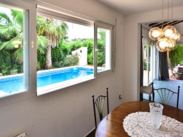 Chalet con sala de estar – Atina Inmobiliaria