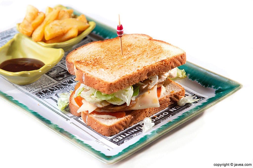 Imagen: Comer sandwiches ricos en Jávea - El Raconet