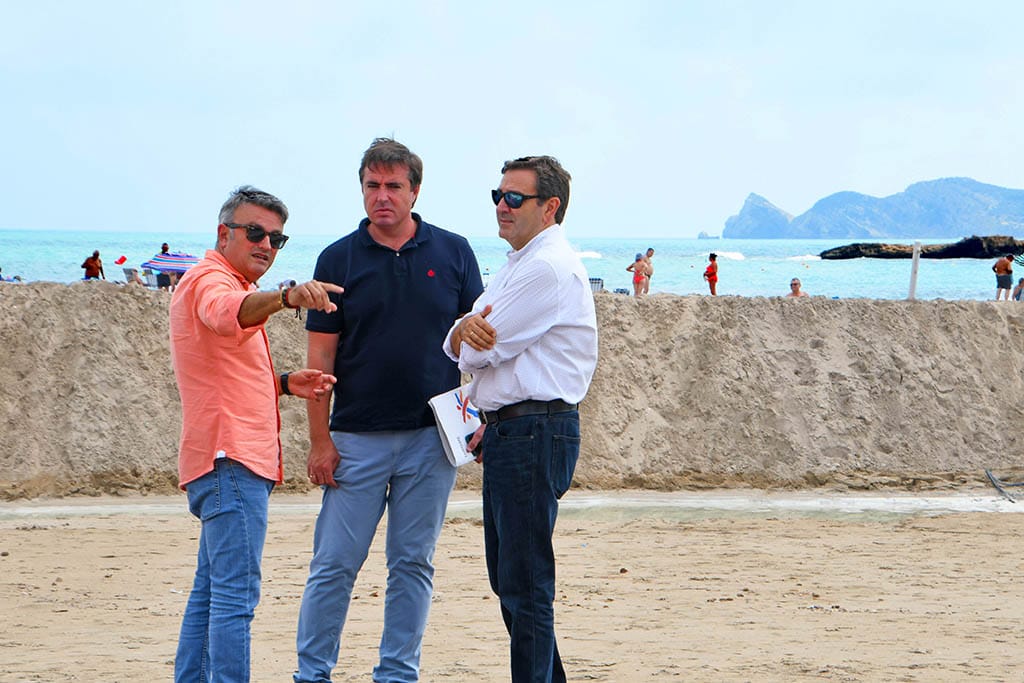 Imagen: Visita del director general Turismo a la Playa del Arenal de Xàbia