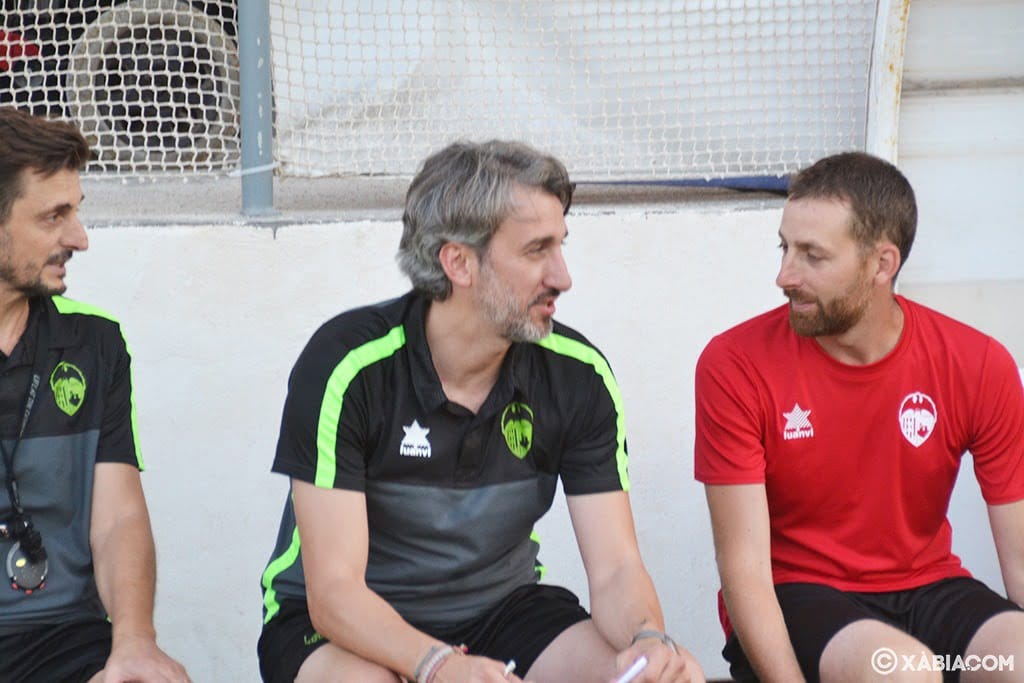 Imagen: Equipo técnico del CD Jávea