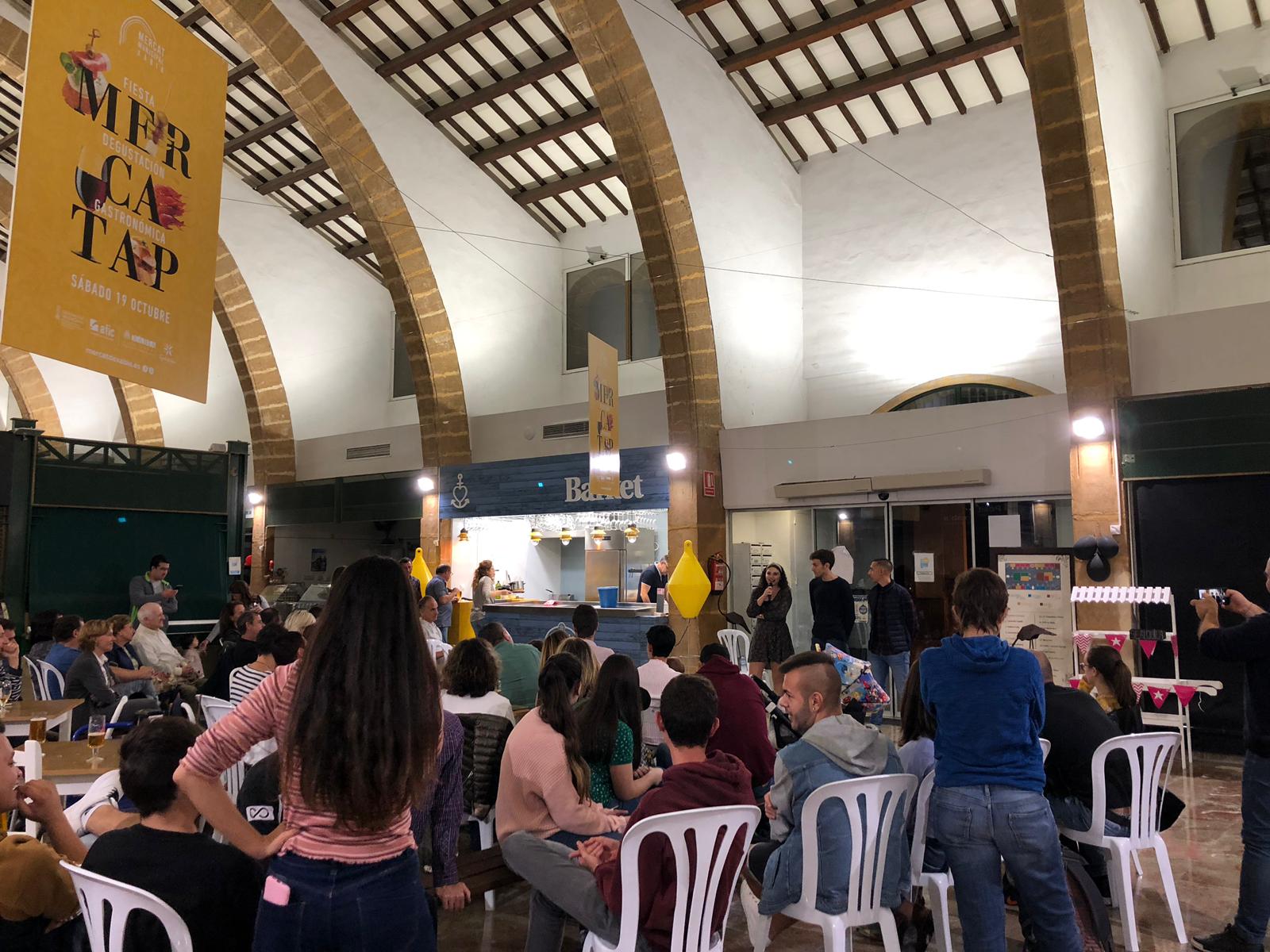 Imagen: Beers & Bytes en el Mercat de Xàbia