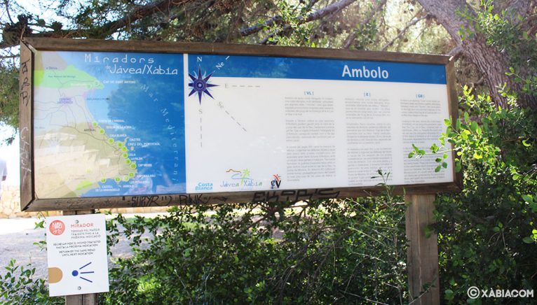 Cartell informatiu sobre el mirador de Ambolo