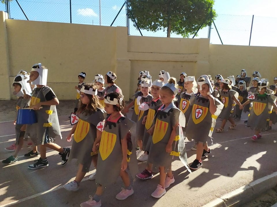 Imagen: Celebración del 9 de octubre en el colegio Graüll