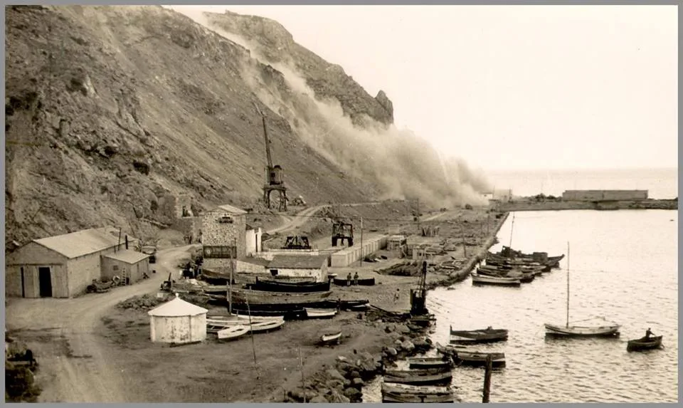 Imagen: Foto de la construcción del puerto