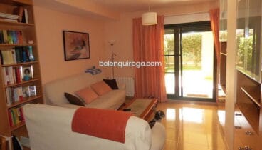 El salón sale a una terraza cubierta – Inmobiliaria Belen Quiroga