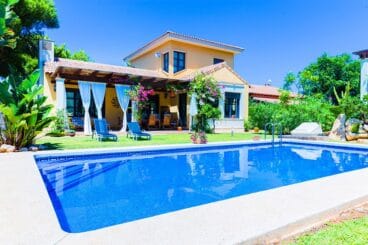 Villa Abaesko – Rock Rentals