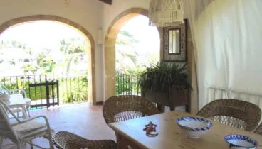 Zona de estar en un chalet en venta en Jávea – Xabiga Inmobiliaria