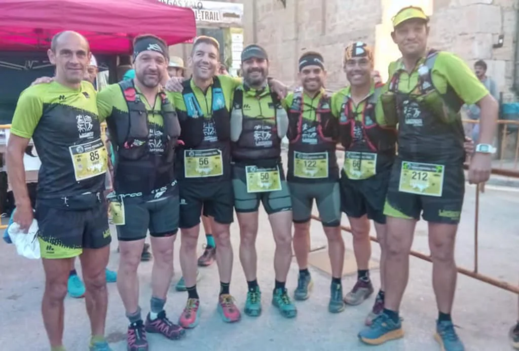 Atletas del CA Llebeig Xàbia participantes en Xaló