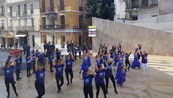 Imagen: Baile a cargo de la Dénia Dance Academy by Miguel Ángel Bolo, de Centro Deportivo Dénia