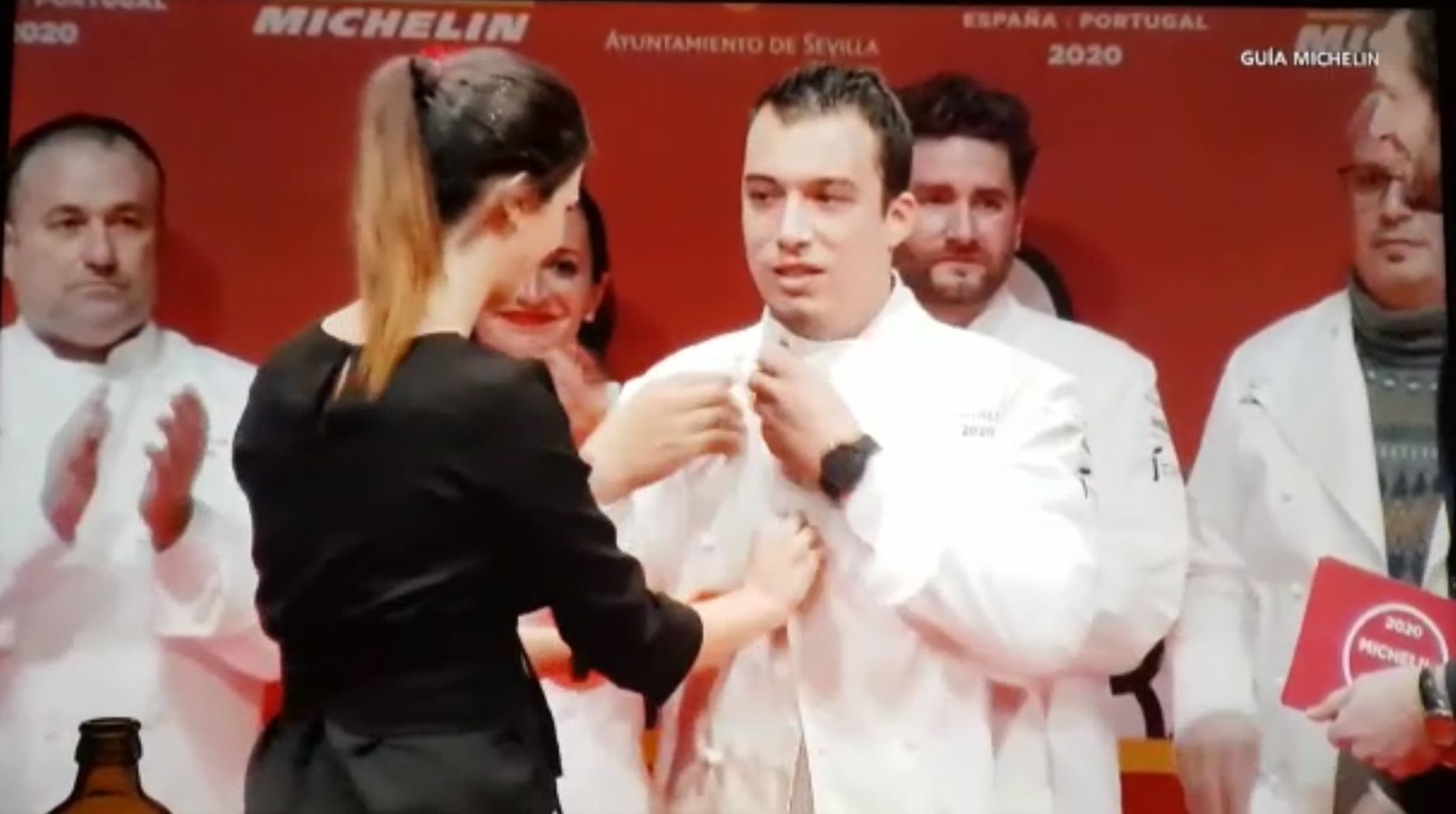 Imagen: Borja recogiendo la chaquetilla