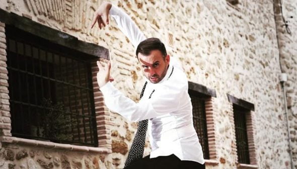 Imagen: Miguel Ángel Bolo te enseña a bailar sevillanas en Centro Deportivo Dénia