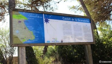 Panel informativo a la llegada al mirador del Castell de la Granadella