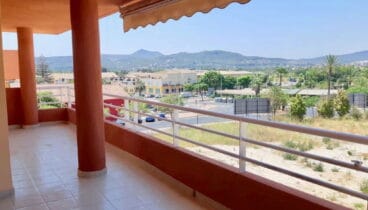 Terraza de un ático en venta en Jávea – MORAGUESPONS Mediterranean Houses