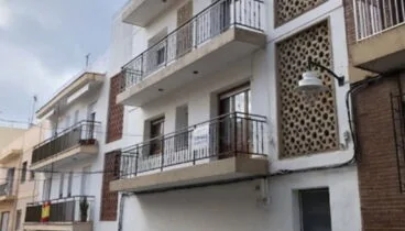 Vista de la calle de una casa en venta en Jávea – Terramar Costa Blanca