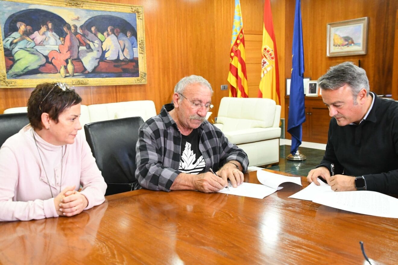 Firma del convenio con ADIMA
