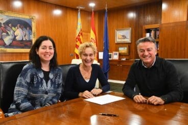 Firma del Convenio con alumnos de la EPA