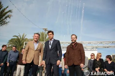 David Ferrer junto al alcalde y el concejal