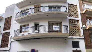 Fachada de una casa de pueblo en venta en el puerto de Jávea – Terramar Costa Blanca