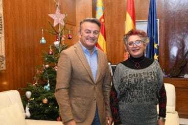 Firma del convenio con la Escola de Cinema