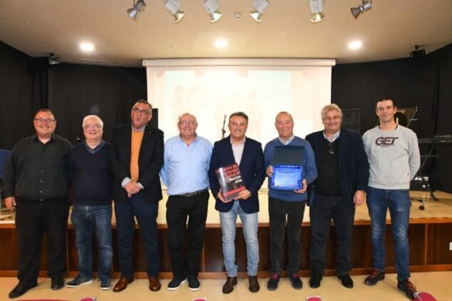 Imagen: Homenaje a los Bradmis