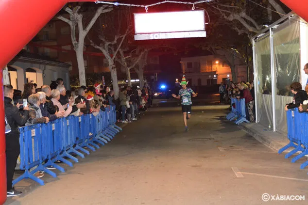 Imagen: Moha Rida entrando en meta