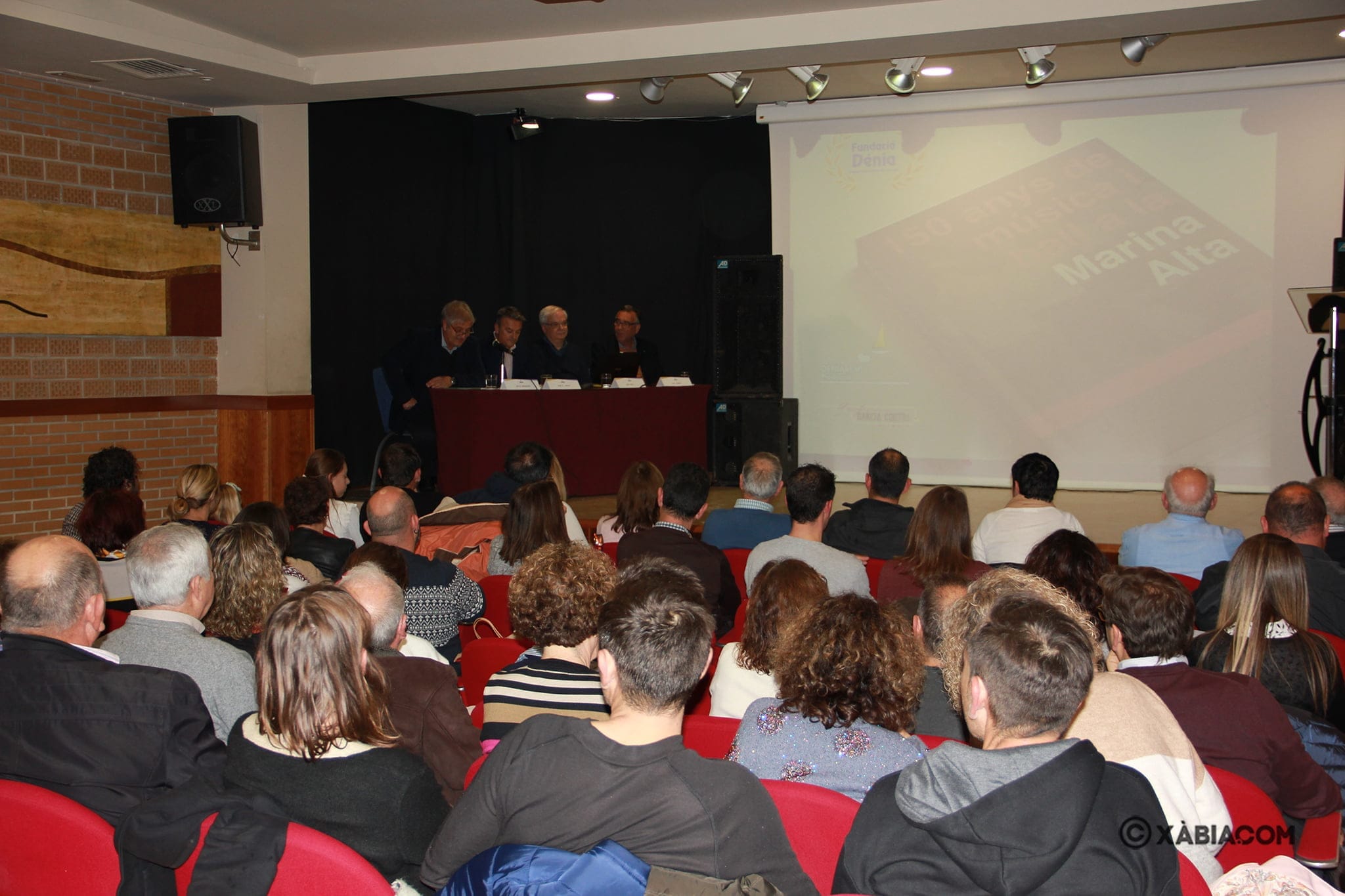 Imagen: Presentación del libro de Toni y Paco Carrió '150 anys de música i ball a la Marina Alta'
