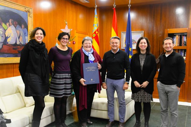 Imagen: Recepción de la soprano Ana María Sánchez