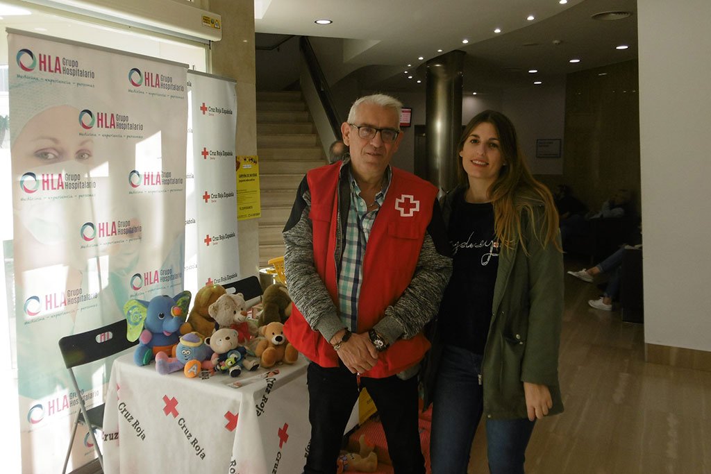 Gran acogida de la iniciativa solidaria navideña de HLA San Carlos y Cruz Roja Dénia