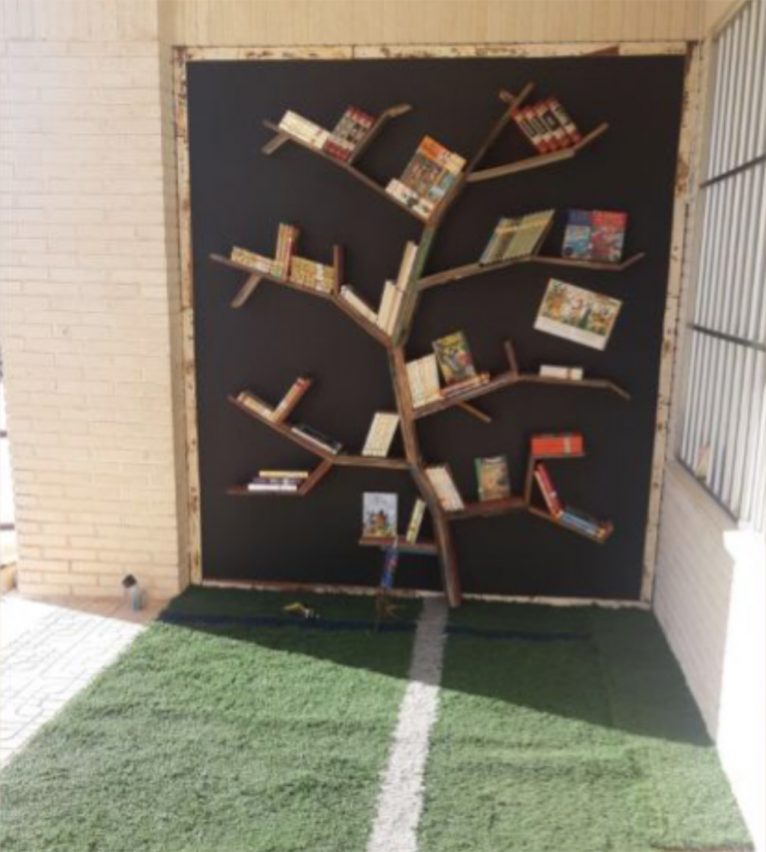 Zona de lectura en el colegio Trenc d'Alba